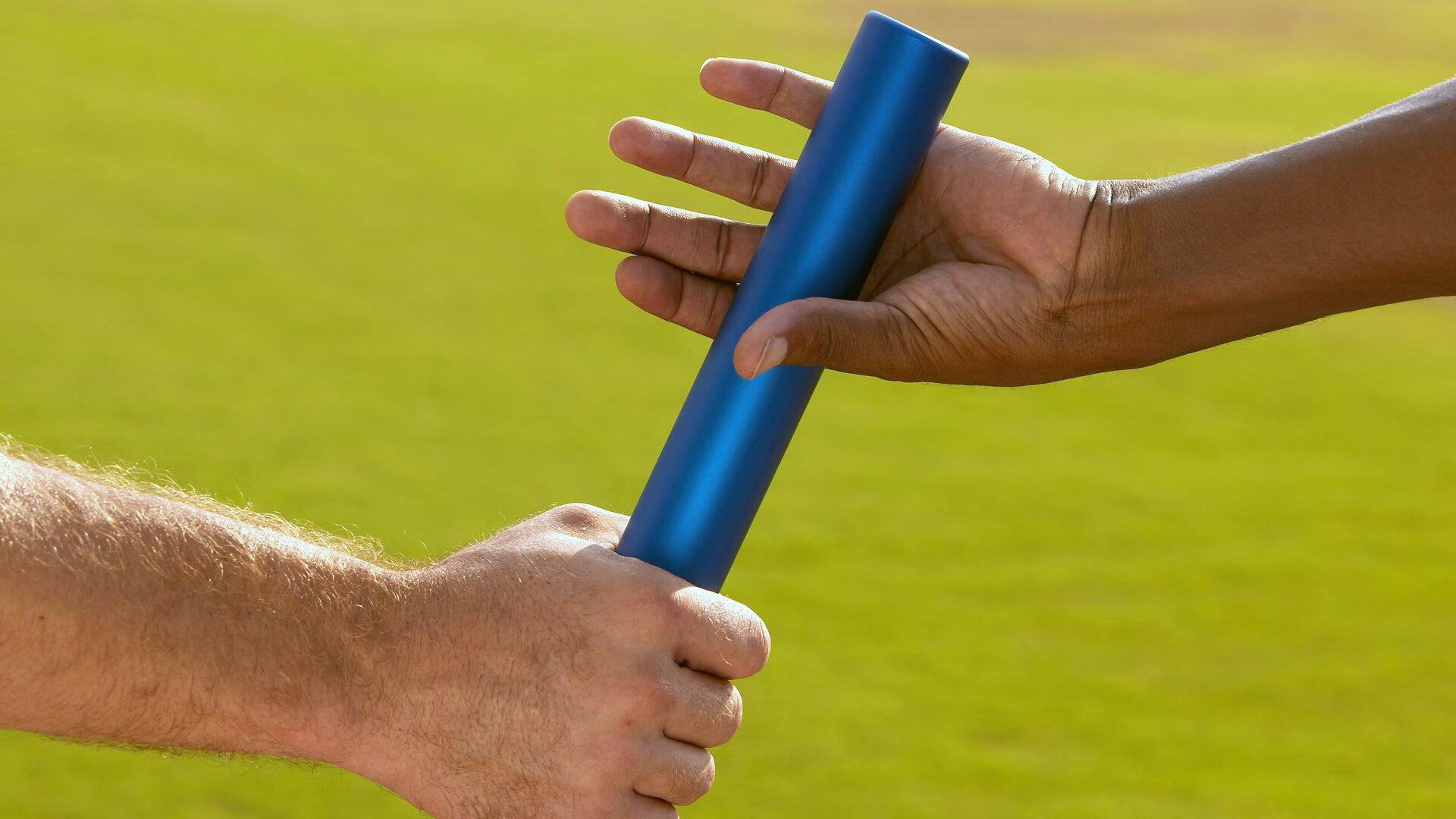 德罗巴回归赛场，赛况扑朔迷离首场状态亮眼，SKT观众沸腾！