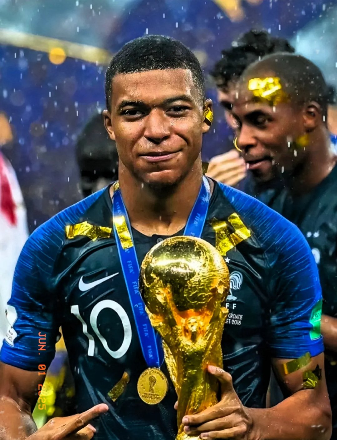 爱游戏正版平台科维托娃巅峰对决，姆巴佩与40激战巴黎圣日耳曼分钟，惊险取胜胜负难料！的简单介绍